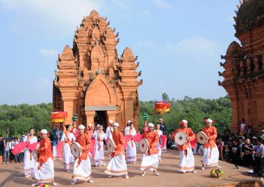 Participer la  Fête culturelle, sportive et touristique de l’ethnie Cham