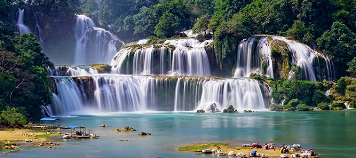 Chutes vers le lac de Ba Be 