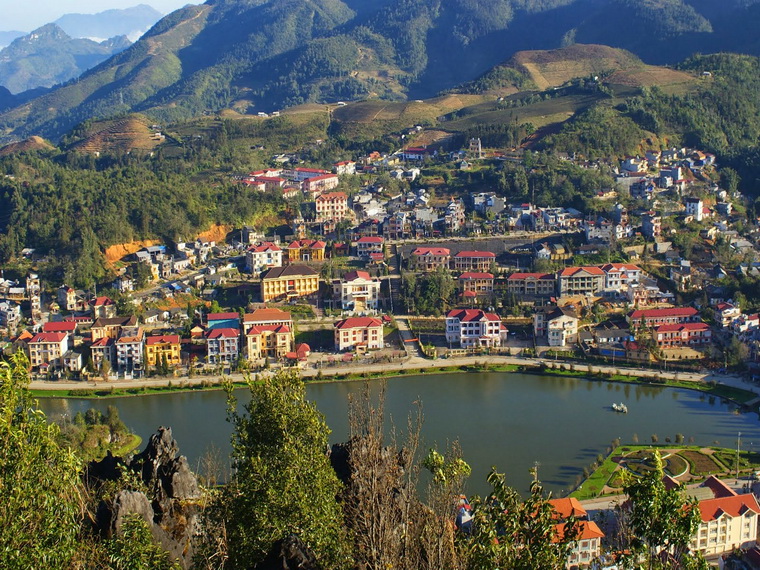 Vue generale de la montagne Ham Rong