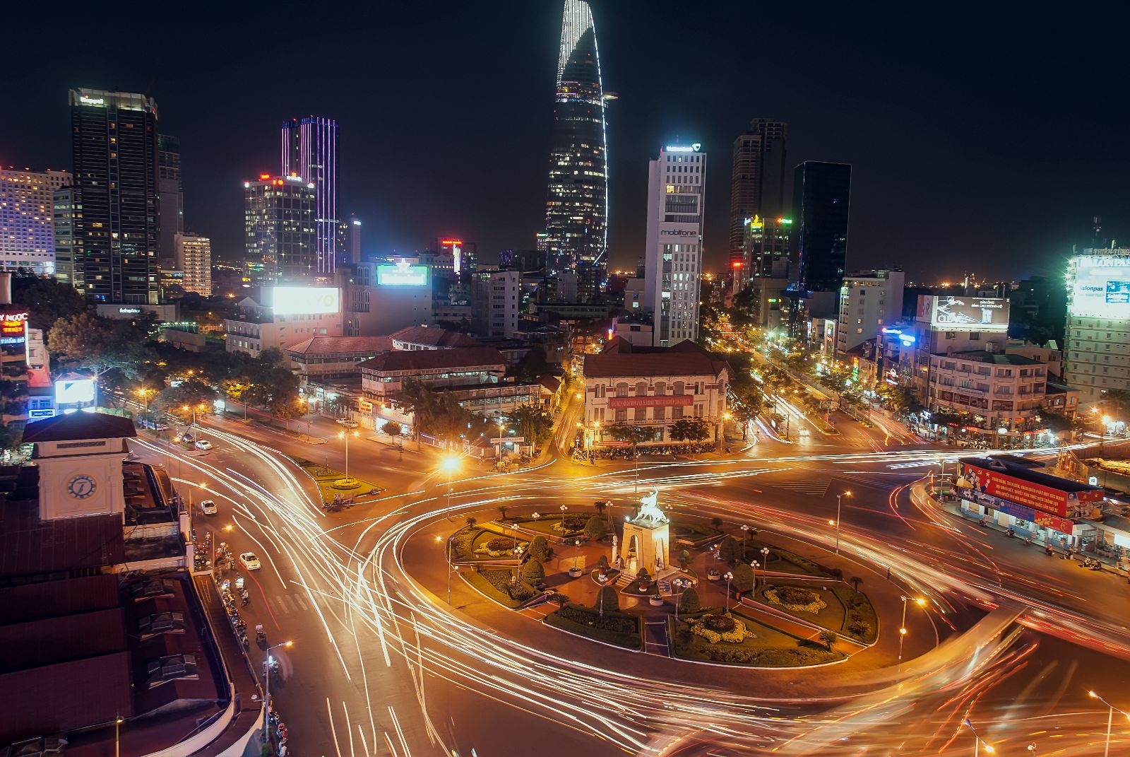 voyagesaigonnuit